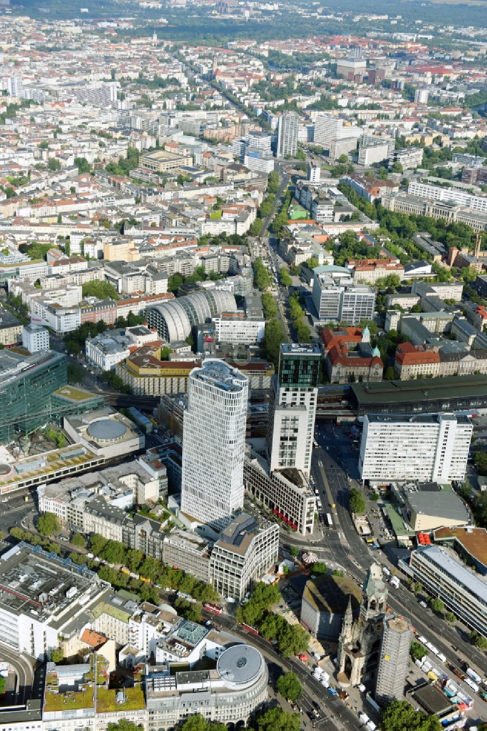 Luftbild Berlin - Hochhaus- Ensemble der Zoofenster und Neubau Upper West an der Joachimsthaler Straße - Hardenbergstraße im Ortsteil Bezirk Charlottenburg in Berlin, Deutschland