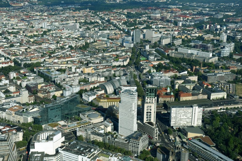 Luftaufnahme Berlin - Hochhaus- Ensemble der Zoofenster und Neubau Upper West an der Joachimsthaler Straße - Hardenbergstraße im Ortsteil Bezirk Charlottenburg in Berlin, Deutschland