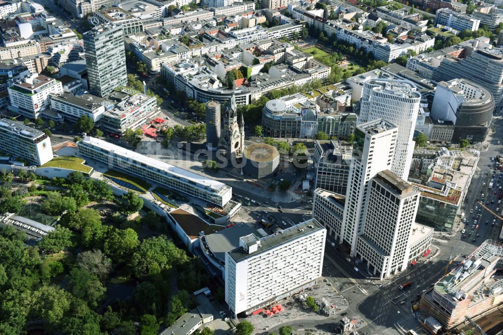 Luftaufnahme Berlin - Hochhaus- Ensemble der Zoofenster und Neubau Upper West an der Joachimsthaler Straße - Hardenbergstraße im Ortsteil Bezirk Charlottenburg in Berlin, Deutschland