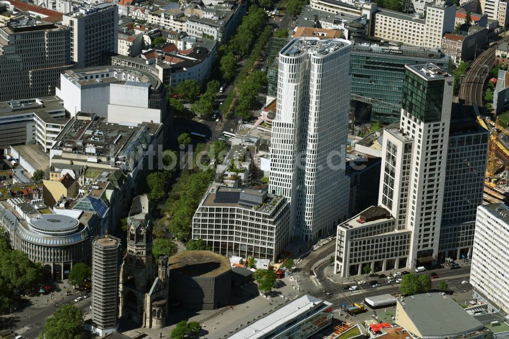 Berlin aus der Vogelperspektive: Hochhaus- Ensemble der Zoofenster und Neubau Upper West an der Joachimsthaler Straße - Hardenbergstraße im Ortsteil Bezirk Charlottenburg in Berlin, Deutschland