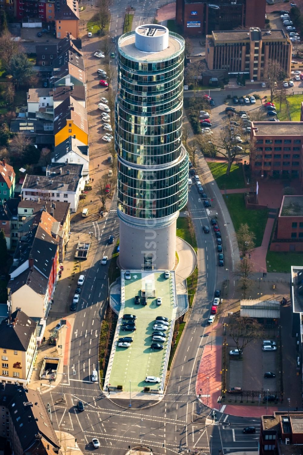 Bochum aus der Vogelperspektive: Hochhaus Exenterhouse / Exenterhaus auf einem ehemaligen Bunker an der Universitätsstraße in Bochum