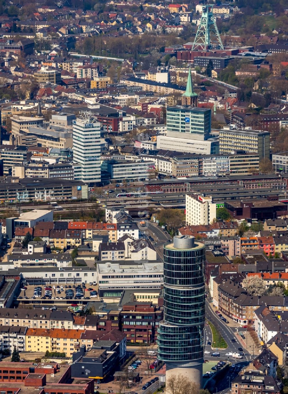 Luftbild Bochum - Hochhaus Exenterhouse - Exenterhaus auf einem ehemaligen Bunker an der Universitätsstraße in Bochum