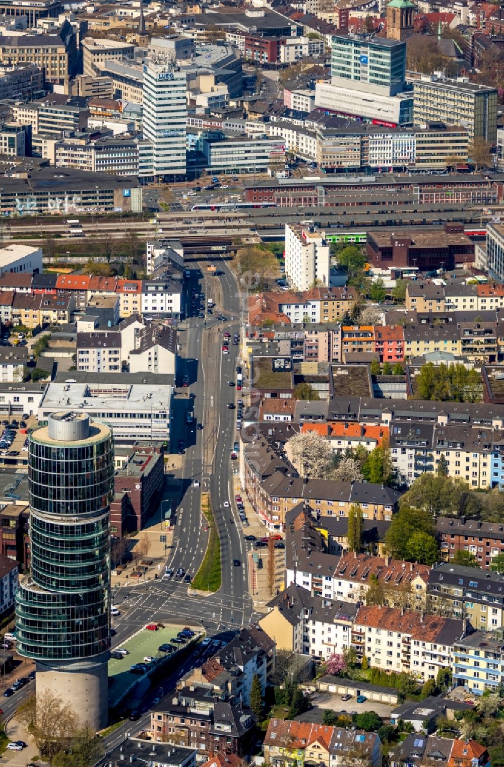 Luftaufnahme Bochum - Hochhaus Exenterhouse - Exenterhaus auf einem ehemaligen Bunker an der Universitätsstraße in Bochum