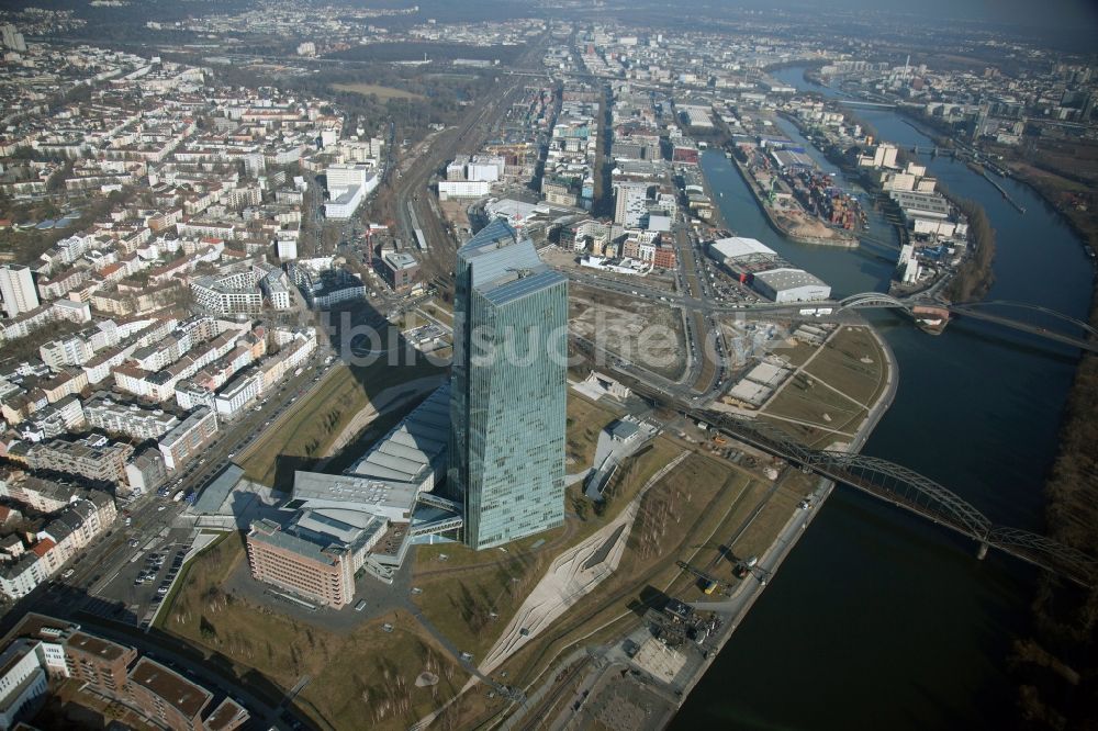 Luftbild Frankfurt am Main - Hochhaus des Finanzdienstleistungs- Unternehmens EZB Europäische Zentralbank in Frankfurt am Main im Bundesland Hessen, Deutschland