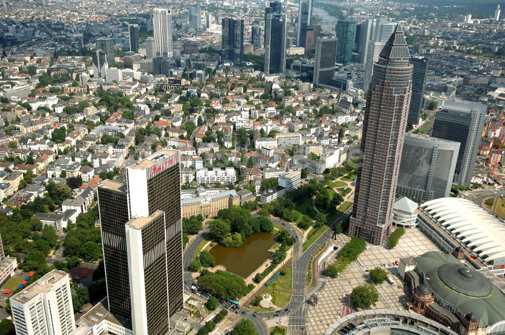 Frankfurt am Main von oben - Hochhaus des Frankfurter Marriott Hotel in Frankfurt / Main