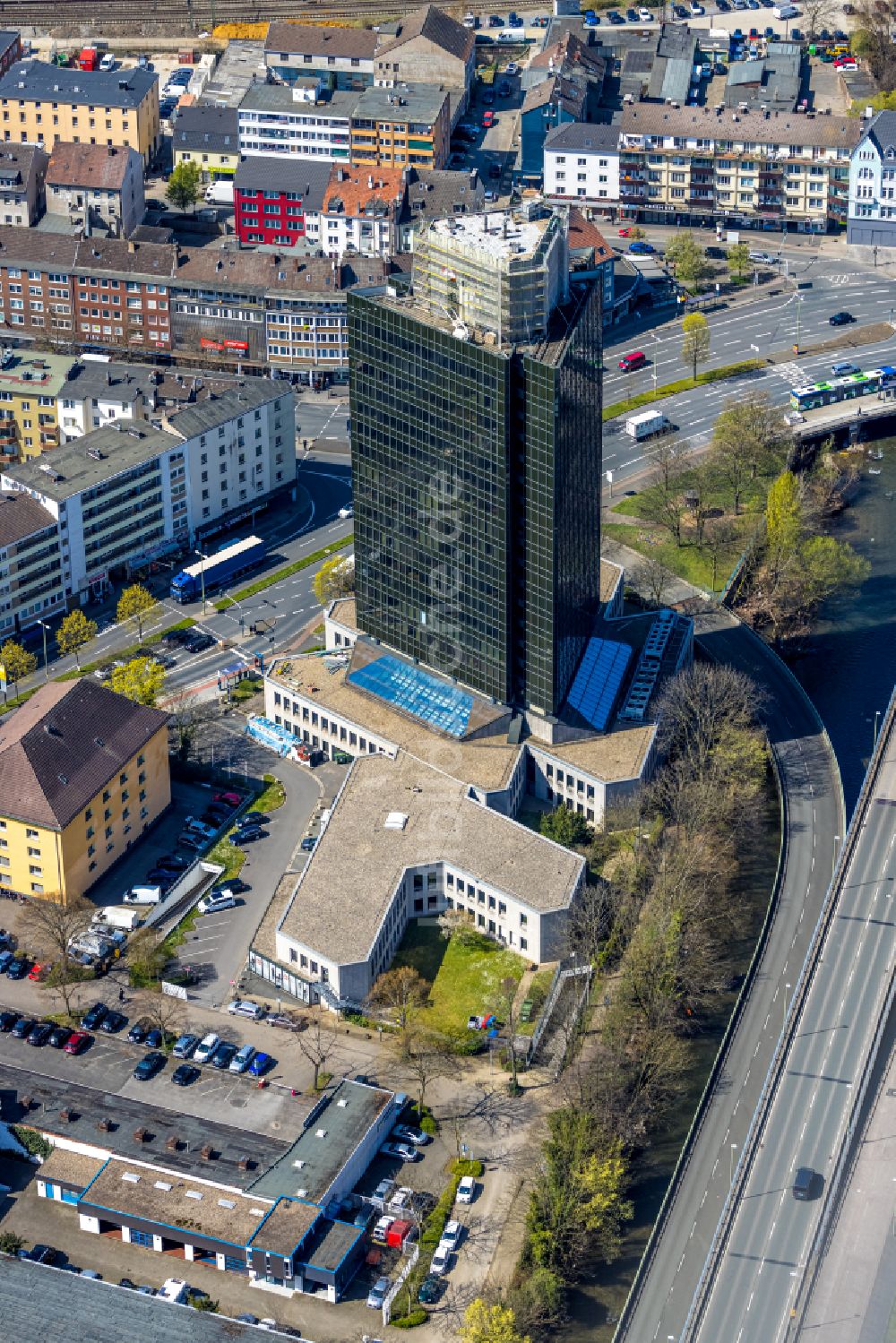 Luftaufnahme Hagen - Hochhaus- Gebäude Agentur für Arbeit an der Körnerstraße in Hagen im Bundesland Nordrhein-Westfalen