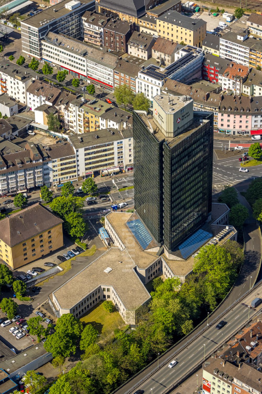 Luftbild Hagen - Hochhaus- Gebäude Agentur für Arbeit an der Körnerstraße in Hagen im Bundesland Nordrhein-Westfalen