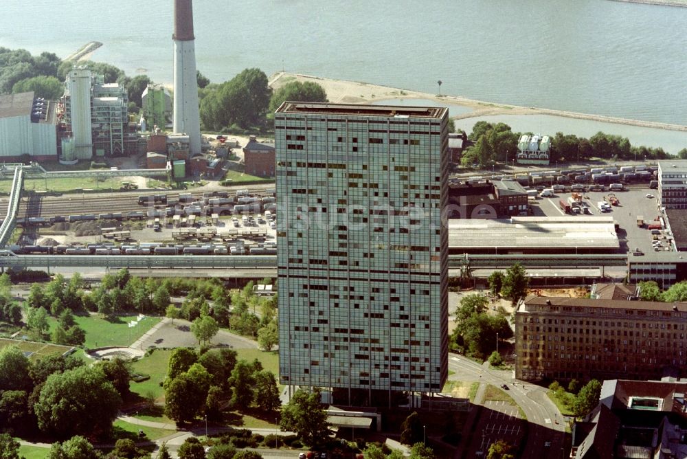 Luftbild Leverkusen - Hochhaus- Gebäude der Bayer AG in Leverkusen im Bundesland Nordrhein-Westfalen