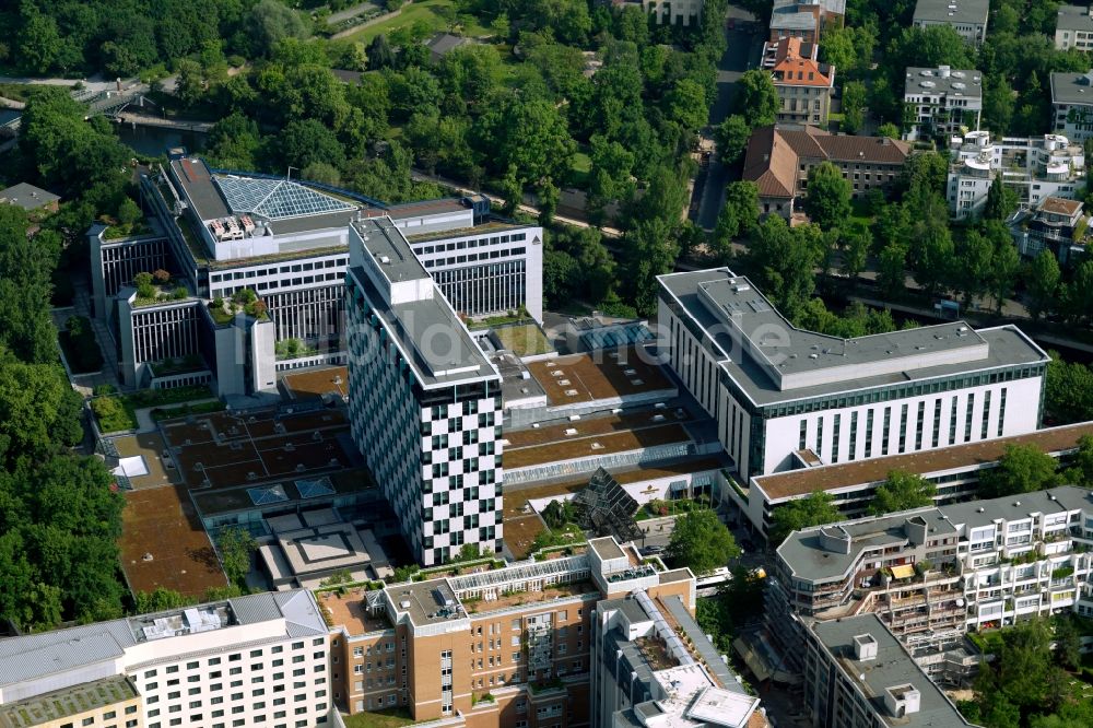 Luftaufnahme Berlin - Hochhaus - Gebäude des Hotel InterContinental im Stadtteil Tiergarten in Berlin