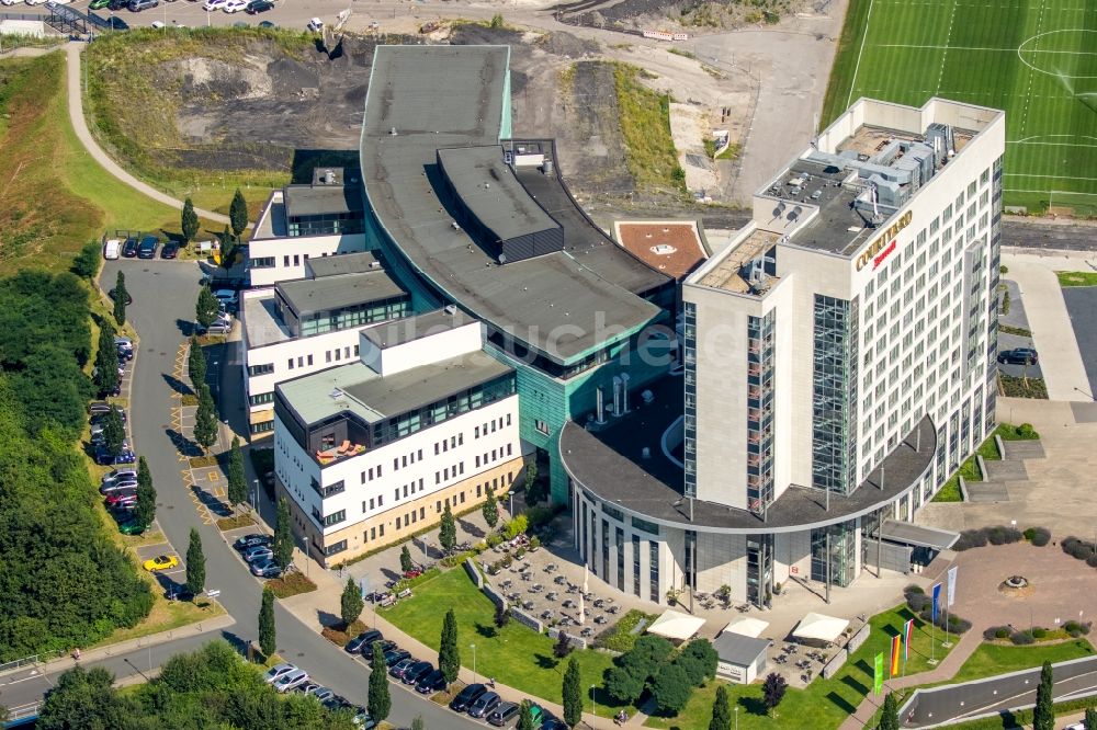 Gelsenkirchen aus der Vogelperspektive: Hochhaus- Gebäude der Hotelanlage Courtyard by Marriott Gelsenkirchen in Gelsenkirchen im Bundesland Nordrhein-Westfalen