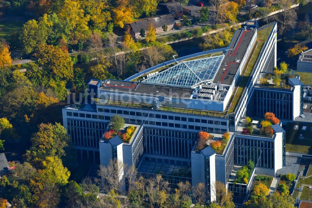 Berlin von oben - Hochhaus- Gebäude der Hotelanlage InterContinental in Berlin, Deutschland