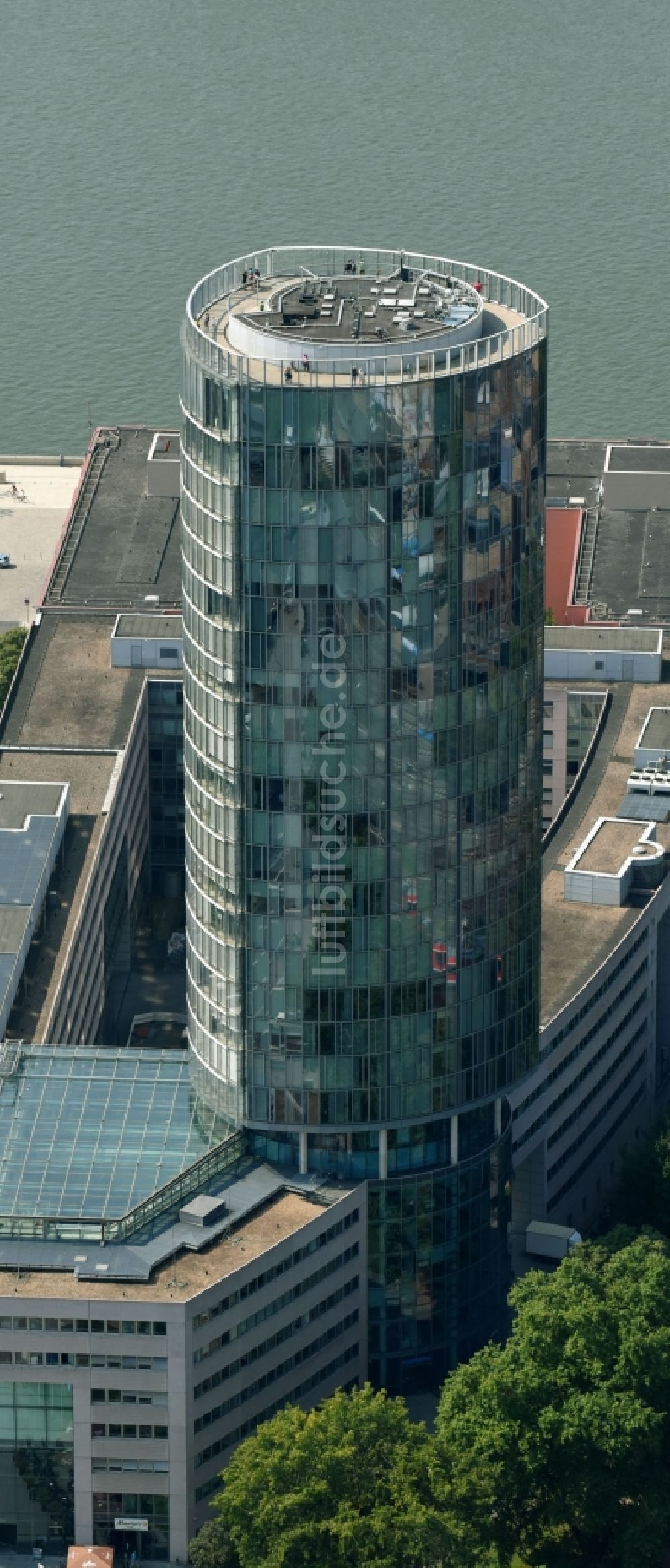 Köln von oben - Hochhaus- Gebäude Köln Triangle am Ottoplatz in Köln im Bundesland Nordrhein-Westfalen - NRW, Deutschland