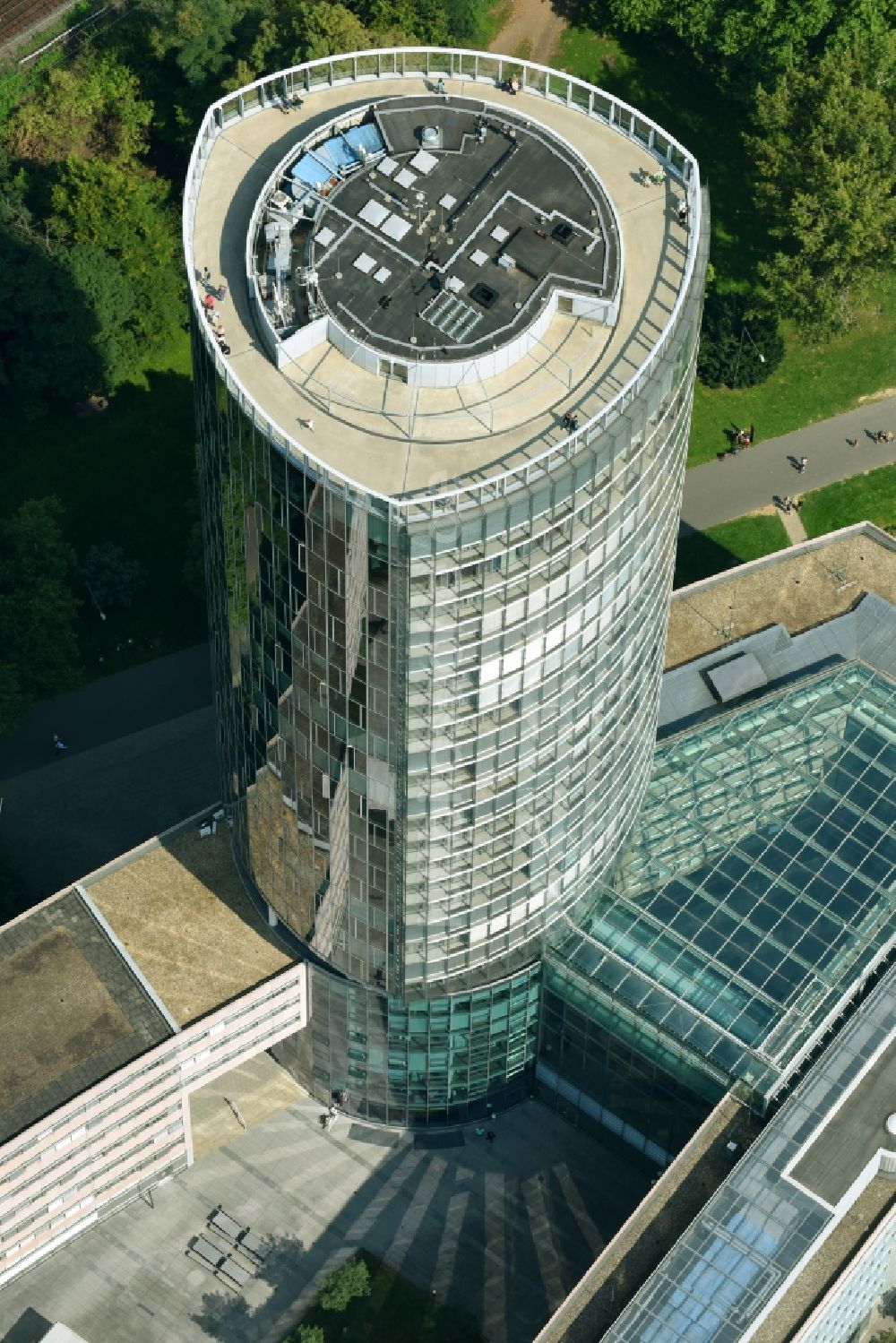 Luftaufnahme Köln - Hochhaus- Gebäude Köln Triangle am Ottoplatz in Köln im Bundesland Nordrhein-Westfalen - NRW, Deutschland