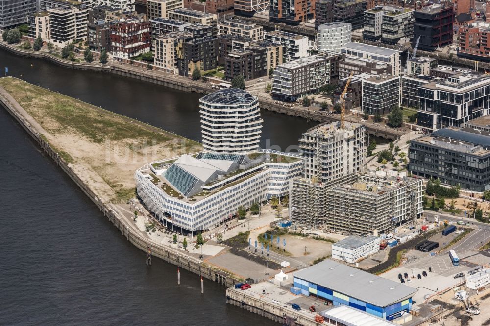 Hamburg von oben - Hochhaus- Gebäude Marco-Polo-Tower und die Deutschlandzentrale der Unilever Deutschland Holding GmbH in Hamburg, Deutschland