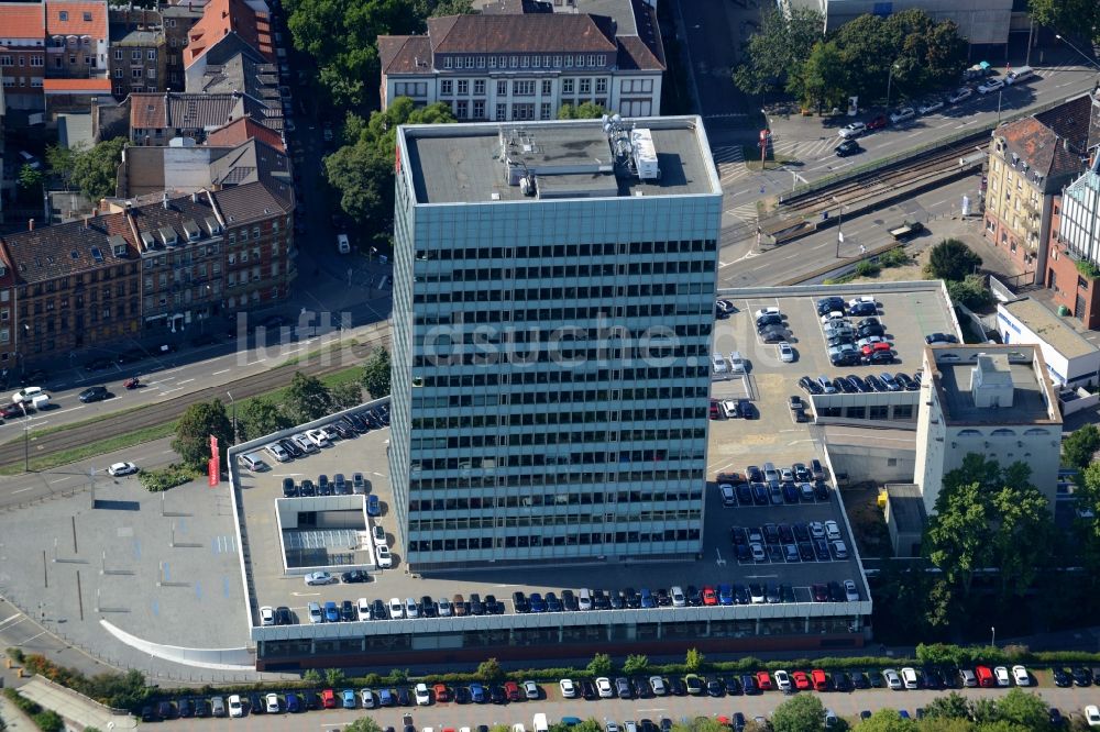 Mannheim aus der Vogelperspektive: Hochhaus- Gebäude der MVV Energie AG am Luisenring in Mannheim im Bundesland Baden-Württemberg