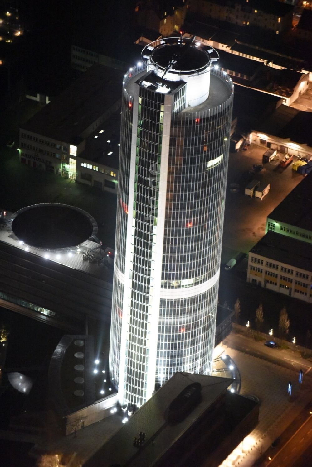 Luftbild Nürnberg - Hochhaus- Gebäude der Nürnberger Versicherungsgruppe an der Ostendstraße in Nürnberg im Bundesland Bayern