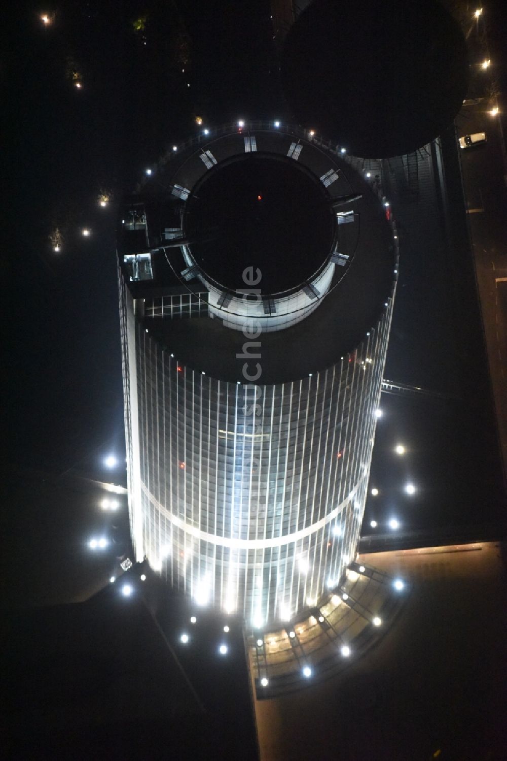 Luftaufnahme Nürnberg - Hochhaus- Gebäude der Nürnberger Versicherungsgruppe an der Ostendstraße in Nürnberg im Bundesland Bayern