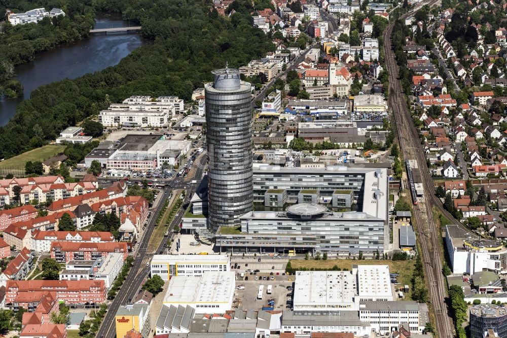 Nürnberg von oben - Hochhaus- Gebäude der Nürnberger Versicherungsgruppe an der Ostendstraße in Nürnberg im Bundesland Bayern