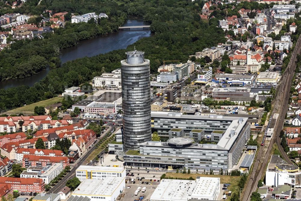 Nürnberg aus der Vogelperspektive: Hochhaus- Gebäude der Nürnberger Versicherungsgruppe an der Ostendstraße in Nürnberg im Bundesland Bayern