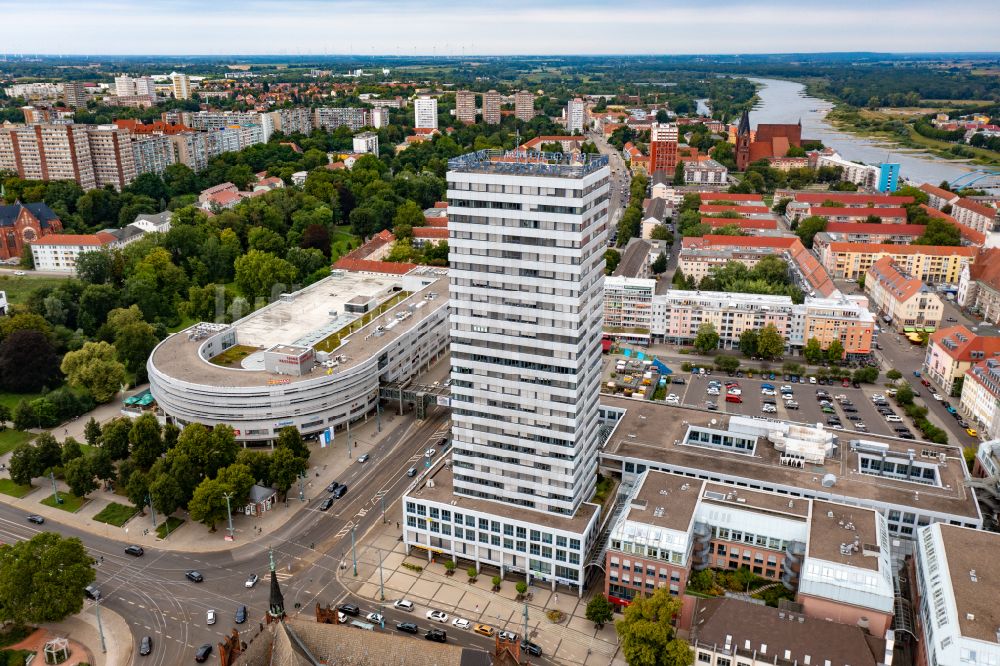 Frankfurt (Oder) von oben - Hochhaus- Gebäude Oderturm in Frankfurt (Oder) im Bundesland Brandenburg, Deutschland