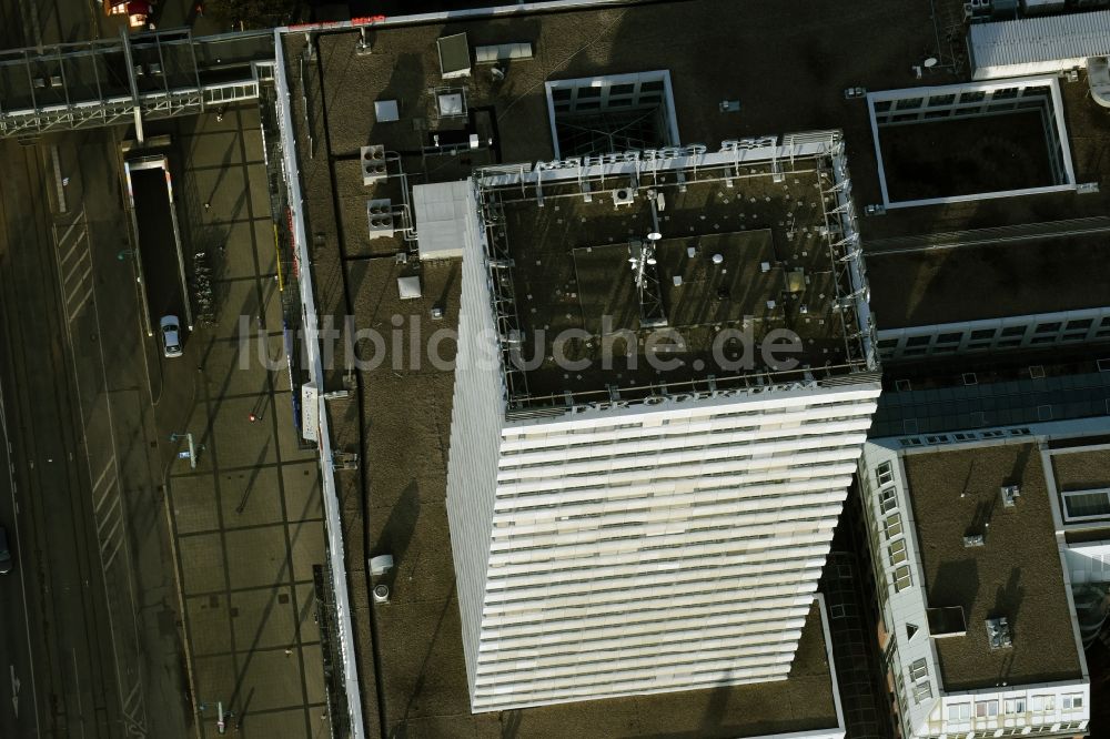 Frankfurt (Oder) aus der Vogelperspektive: Hochhaus- Gebäude DER ODERTURM an den Lenne Passagen in Frankfurt (Oder) im Bundesland Brandenburg