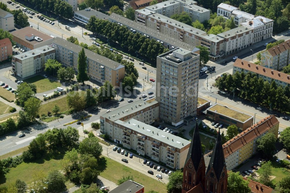 Frankfurt (Oder) aus der Vogelperspektive: Hochhaus- Gebäude an der Sublicer Straße in Frankfurt (Oder) im Bundesland Brandenburg