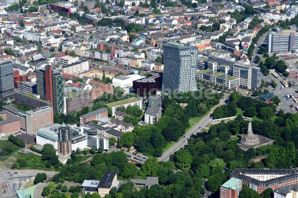 Luftaufnahme Hamburg - Hochhaus- Gebäude Tanzende Türme bzw. Tango-Türme in Hamburg