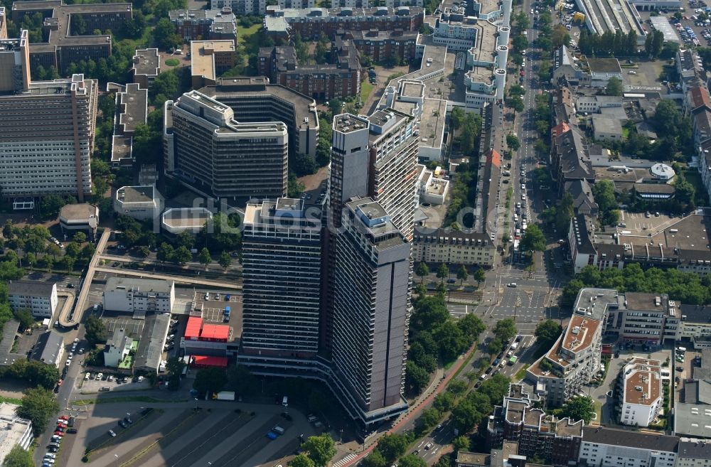 Köln aus der Vogelperspektive: Hochhaus- Gebäude Uni-Center Köln an der Luxemburger Straße in Köln im Bundesland Nordrhein-Westfalen, Deutschland