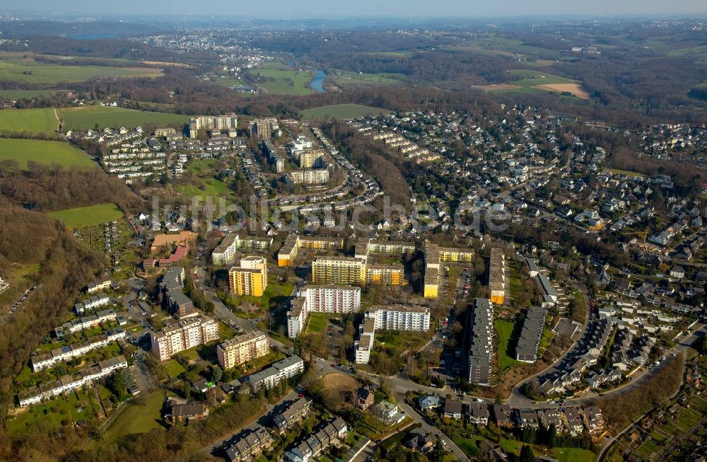 Luftbild Essen - Hochhaus- Gebäude im Wohngebiet an der Moselstraße in Kettwig im Bundesland Nordrhein-Westfalen