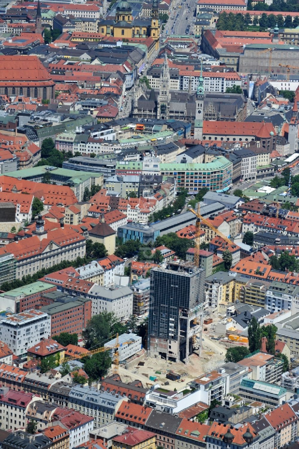 München aus der Vogelperspektive: Hochhaus- Gebäude im Wohngebiet The Seven in München im Bundesland Bayern, Deutschland