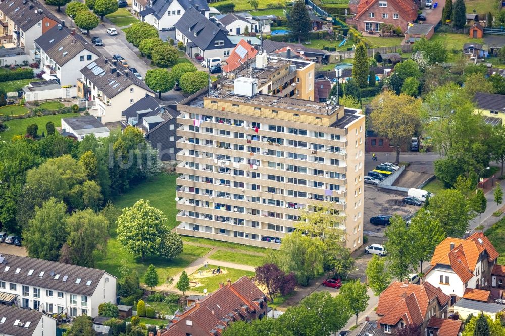 Luftaufnahme Gladbeck - Hochhaus- Gebäude im Wohngebiet an der Steinstraße in Gladbeck im Bundesland Nordrhein-Westfalen, Deutschland