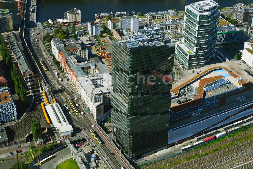 Berlin von oben - Hochhaus- Gebäudekomplexes EDGE East Side - Amazon Tower in Berlin, Deutschland