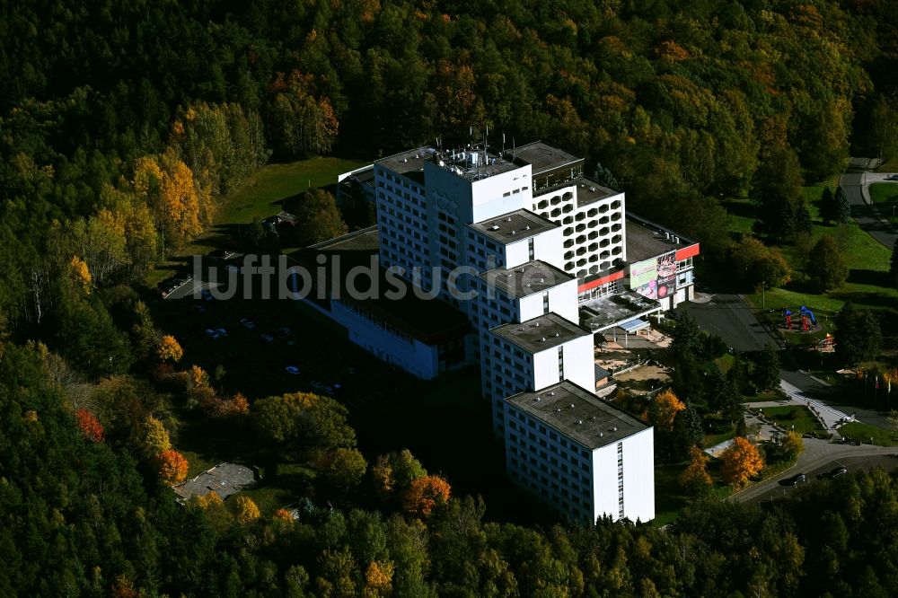 Luftaufnahme Friedrichroda - Hochhaus der Hotelanlage Ahorn Berghotel in Friedrichroda im Bundesland Thüringen, Deutschland