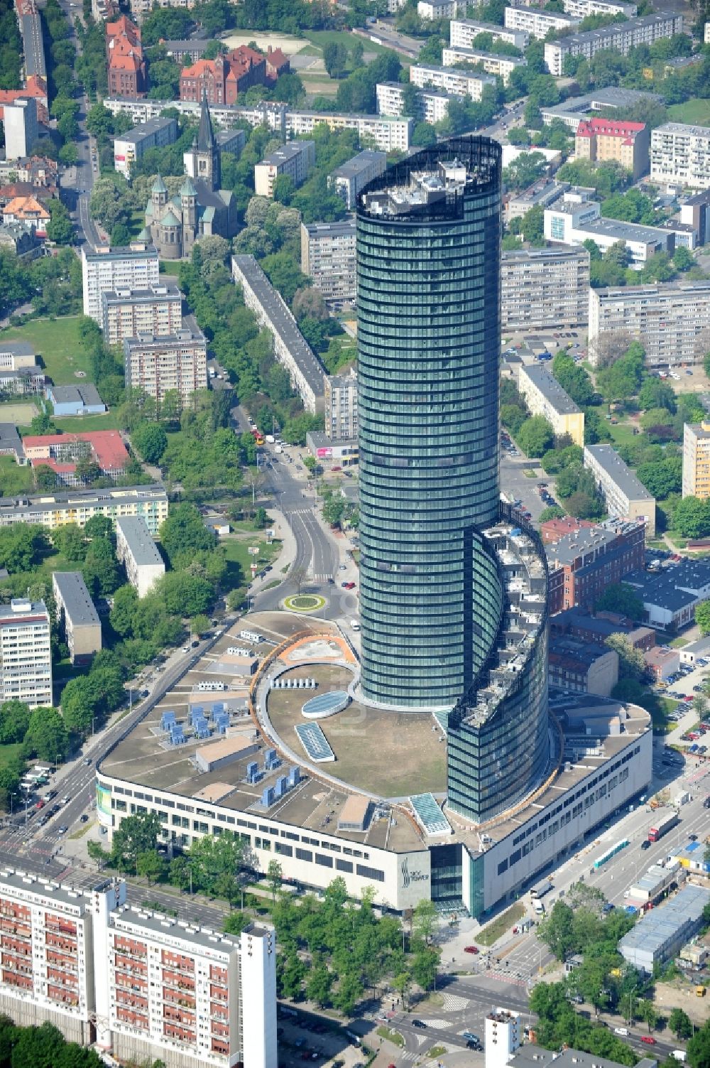 Wroclaw / Breslau von oben - Hochhaus Neubau Sky Tower in Breslau / Wroclaw