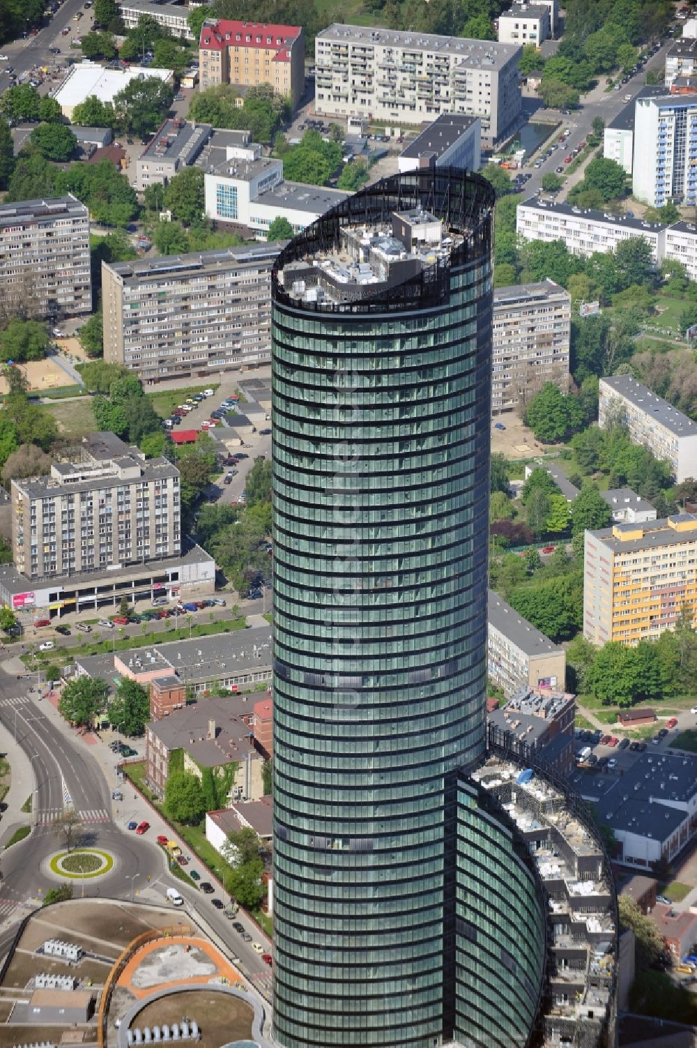 Wroclaw / Breslau aus der Vogelperspektive: Hochhaus Neubau Sky Tower in Breslau / Wroclaw