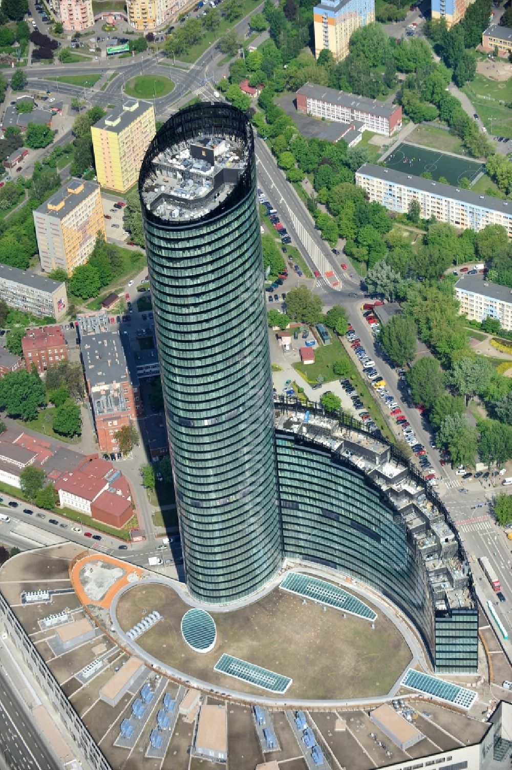 Luftaufnahme Wroclaw / Breslau - Hochhaus Neubau Sky Tower in Breslau / Wroclaw