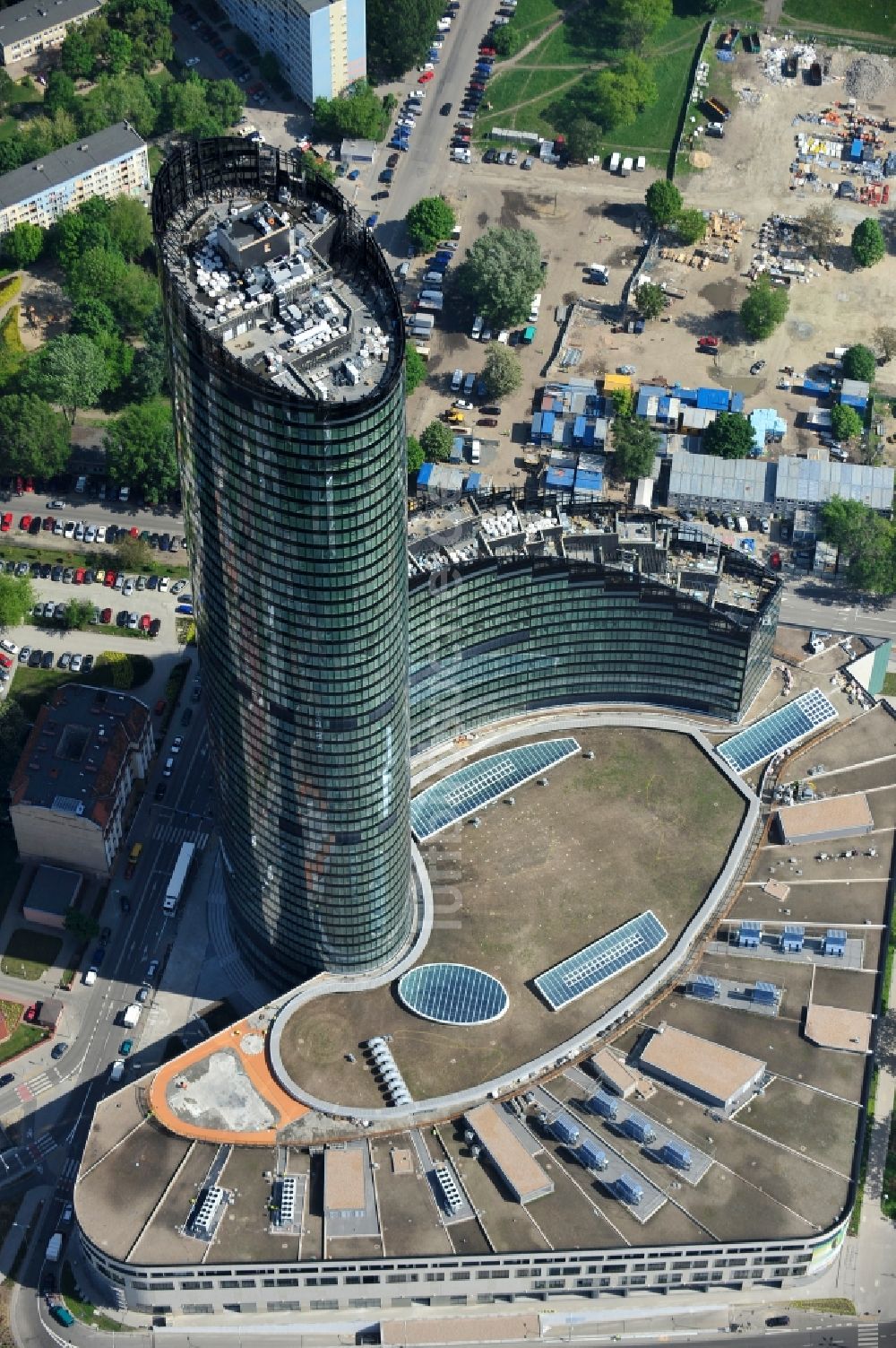 Luftbild Wroclaw / Breslau - Hochhaus Neubau Sky Tower in Breslau / Wroclaw