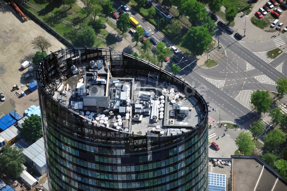 Wroclaw / Breslau aus der Vogelperspektive: Hochhaus Neubau Sky Tower in Breslau / Wroclaw