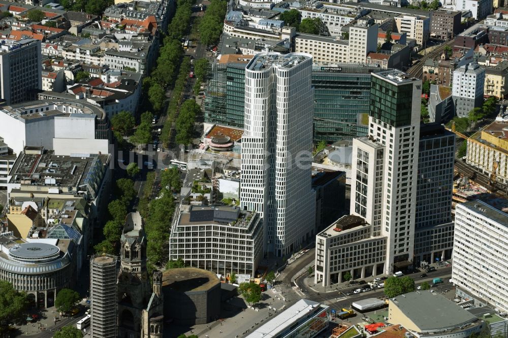 Berlin von oben - Hochhaus-Neubau Upper West am Breitscheidplatz in Berlin- Charlottenburg