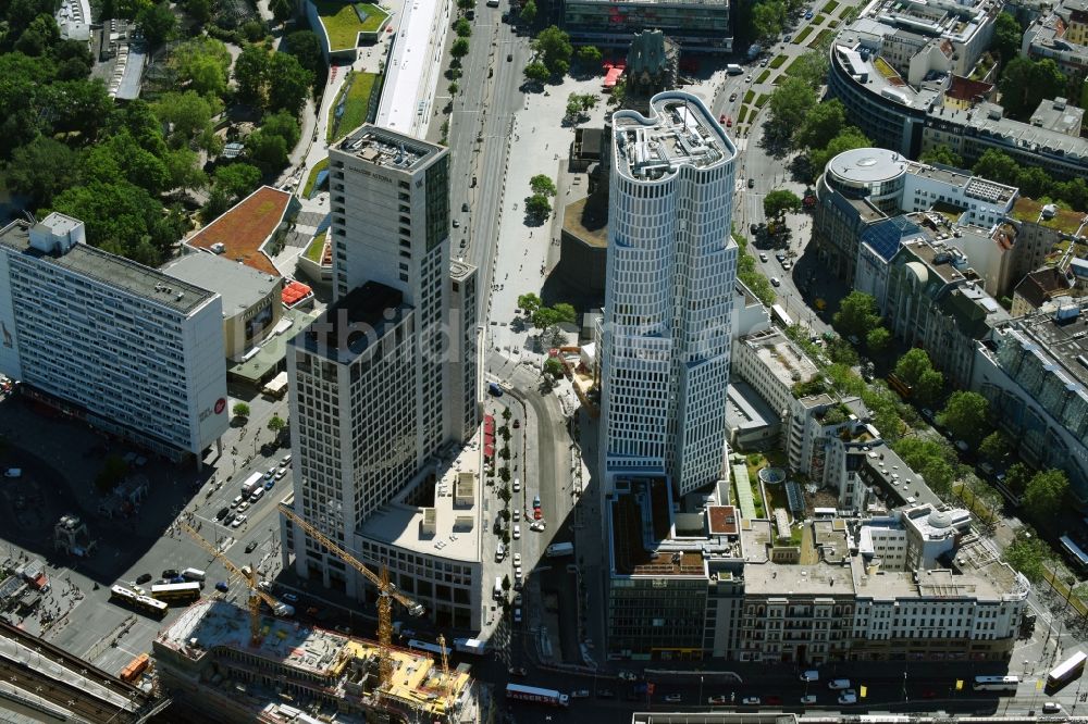 Luftbild Berlin - Hochhaus-Neubau Upper West am Breitscheidplatz in Berlin- Charlottenburg