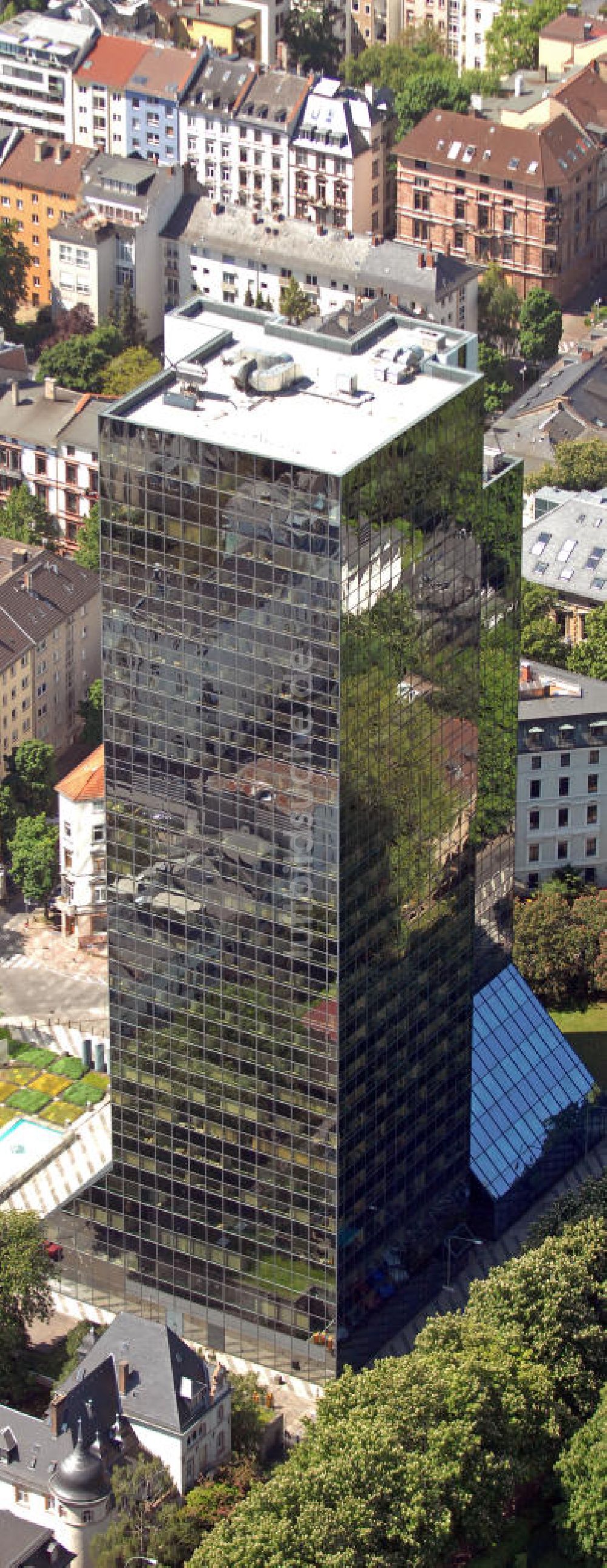 Frankfurt am Main von oben - Hochhaus am Park Frankfurt/Main