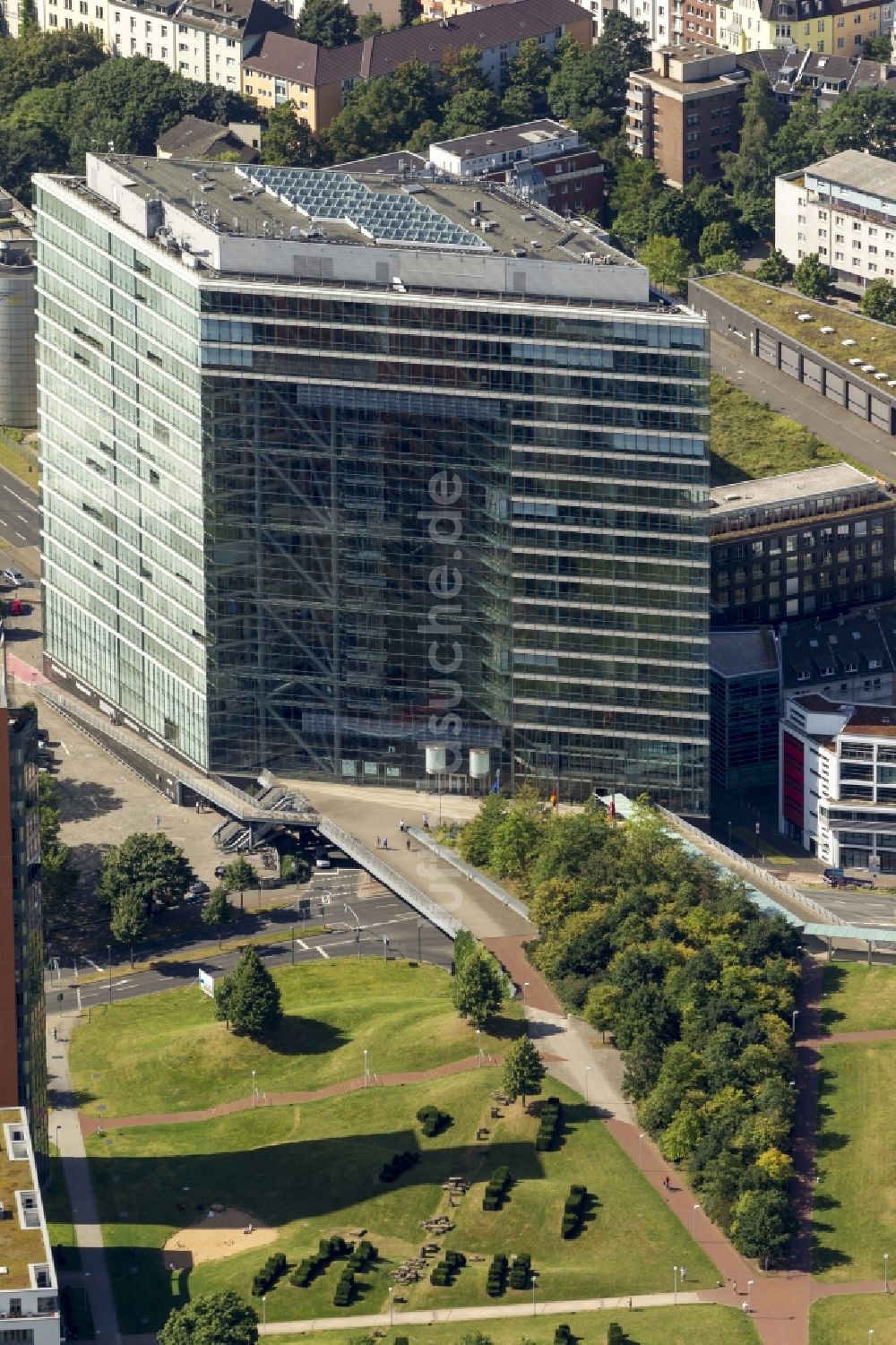 Düsseldorf von oben - Hochhaus Stadttor in Düsseldorf im Bundesland Nordrhein-Westfalen