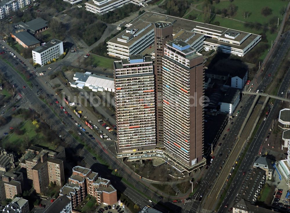 Luftaufnahme Köln - Hochhaus Unicenter an der Luxemburger Straße Ecke Universitätsstraße in Köln im Land Nordrhein-Westfalen