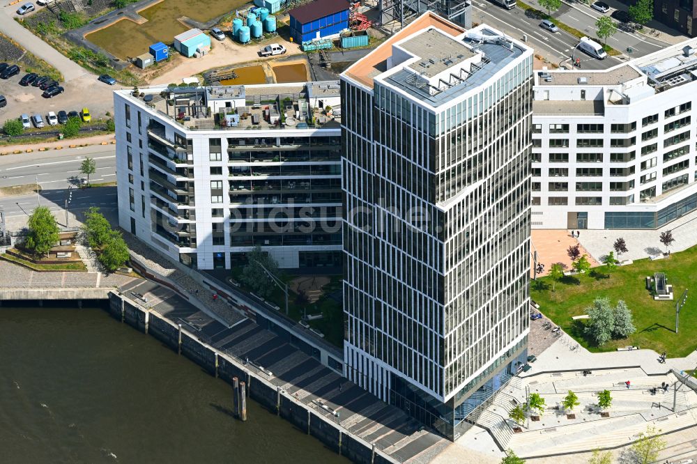 Hamburg von oben - Hochhaus WATERMARK und Intelligent Quarters in der Hafen City in Hamburg, Deutschland