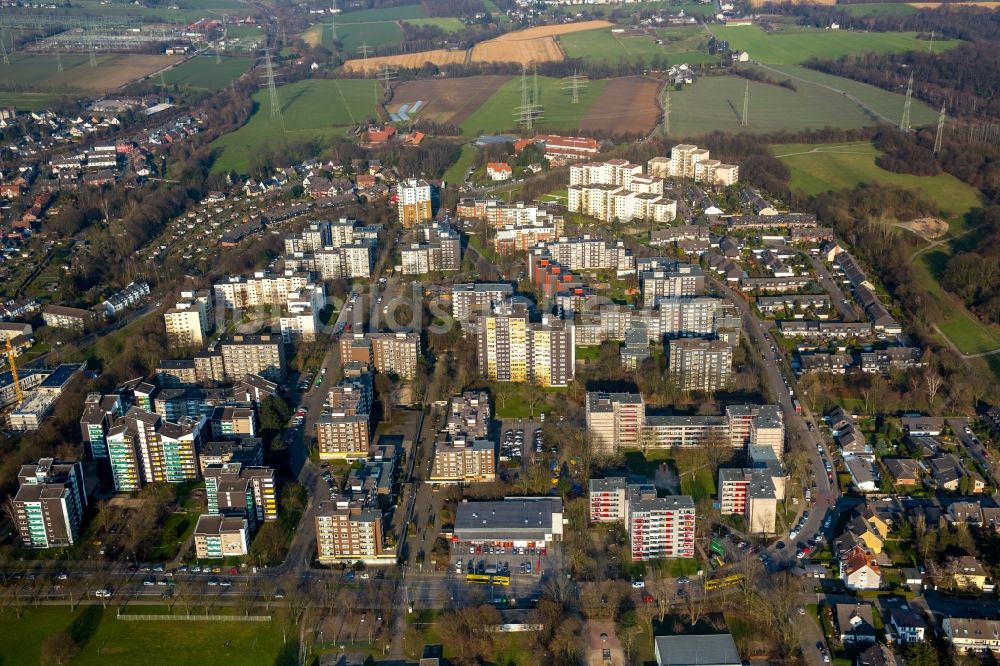 Luftbild Essen - Hochhaus- Wohngebietssiedlung im Stadtteil Horst am Bonhoefferweg in Essen im Bundesland Nordrhein-Westfalen