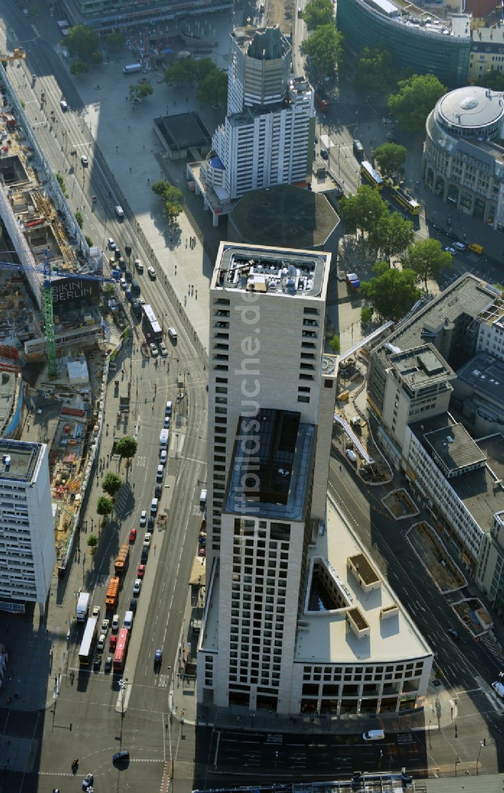 Luftaufnahme Berlin - Hochhaus Zoofenster in der City West in Charlottenburg am Bahnhof ZOO