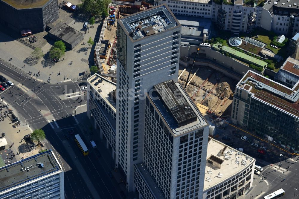 Berlin aus der Vogelperspektive: Hochhaus Zoofenster in der City West in Charlottenburg in Berlin