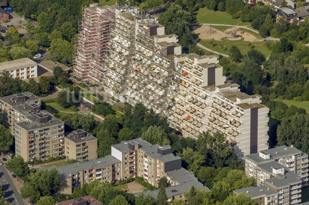 Dortmund aus der Vogelperspektive: Hochhausanlage Hannibal im Bezirk Dorstfeld in Dortmund im Bundesland Nordrhein-Westfalen