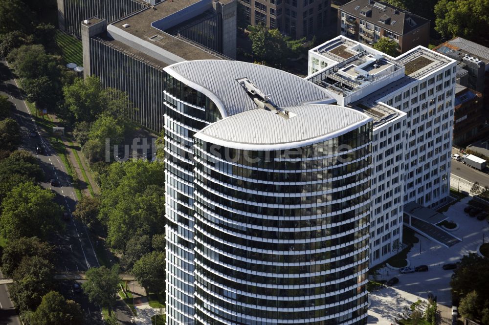 Luftaufnahme Düsseldorf - Hochhausgebäude Sky Office in Düsseldorf im Bundesland Nordrhein-Westfalen, Deutschland