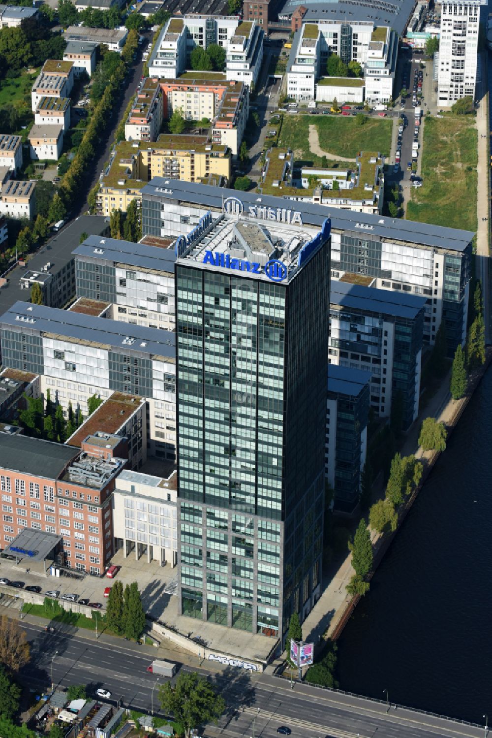 Luftbild Berlin - Hochhausgebäude Treptower in Berlin, Deutschland